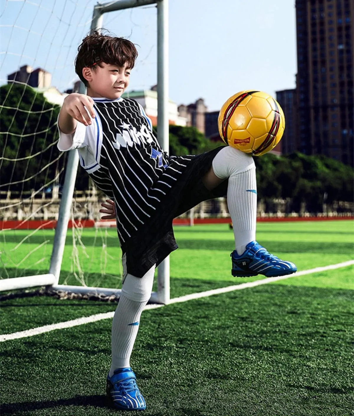Boys Kids Youth Soccer Cleats Anti-Slip Football Boot Artificial Ground Soccer Shoes