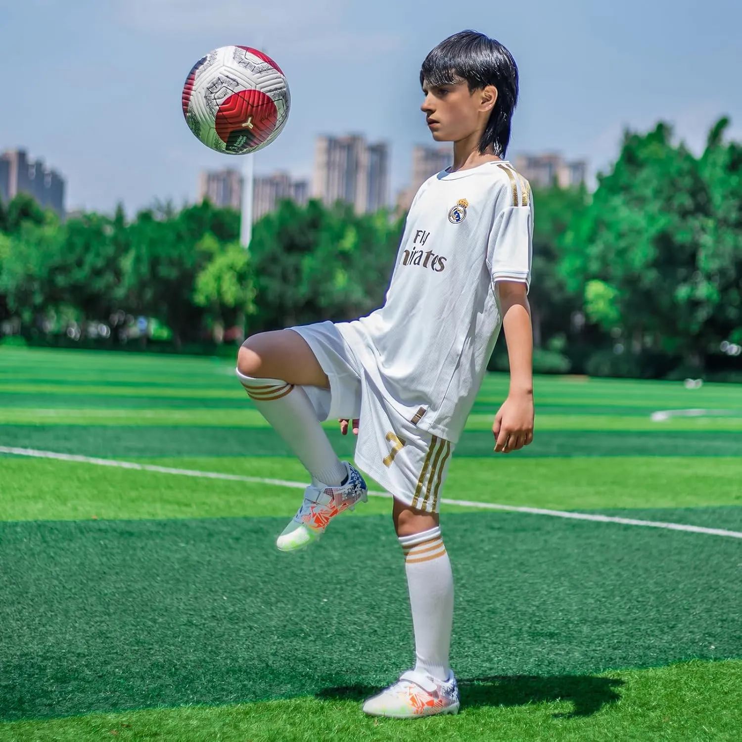 Boys Soccer Cleats for Kids Athletic Turf Shoes for Outdoor Training Easy to Wear Kids Soccer Shoes