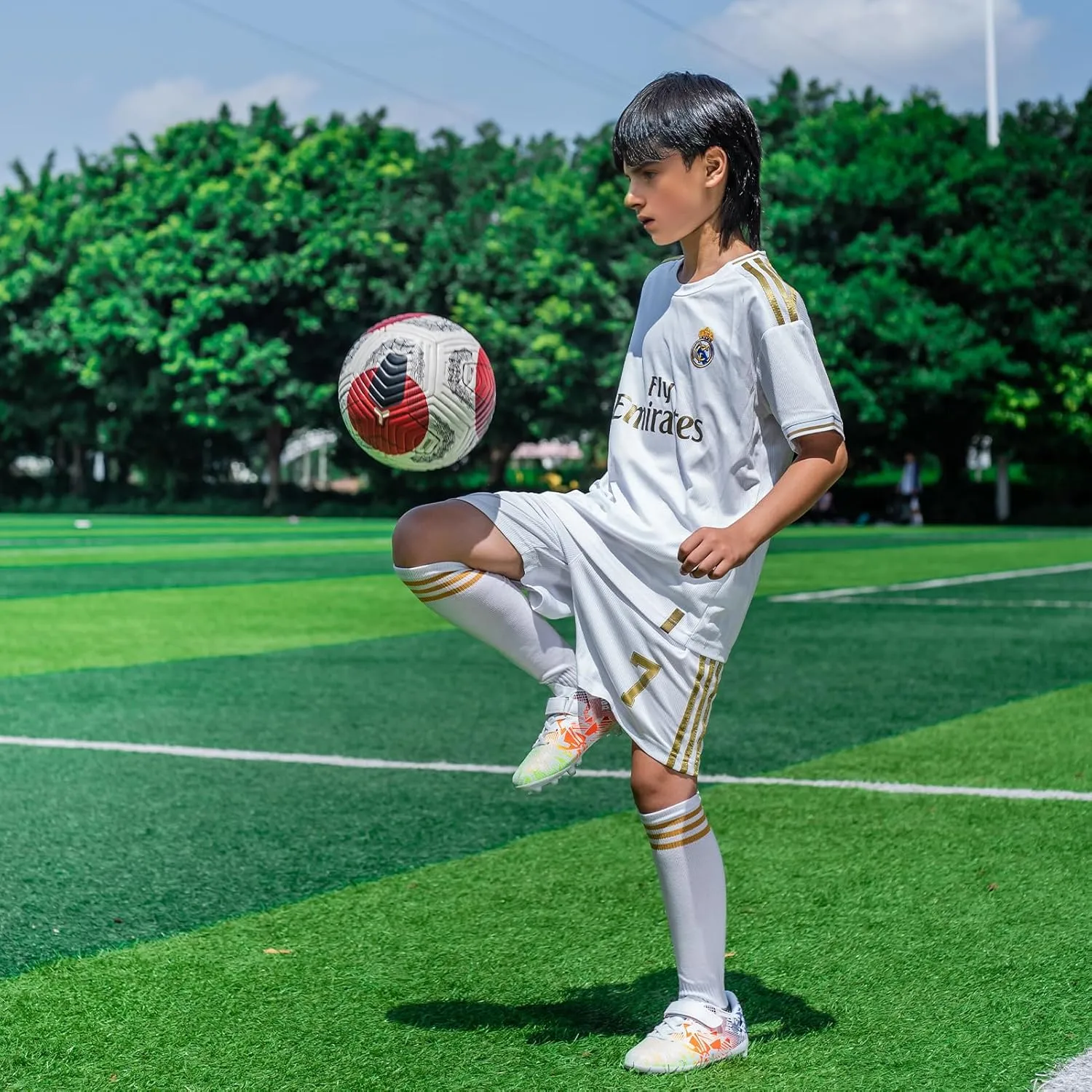 Boys Soccer Cleats for Kids Athletic Turf Shoes for Outdoor Training Easy to Wear Kids Soccer Shoes