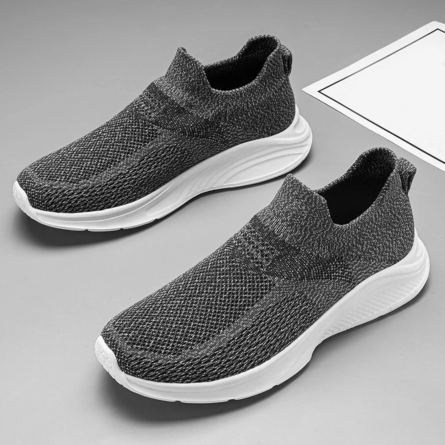 Men's City Streetwear Slip on Walking Shoes Breathable Mesh Lightweight Fashionable Design with Arch Support for All-Day Comfort Thick Sole in Walking & Casual Outings for Men