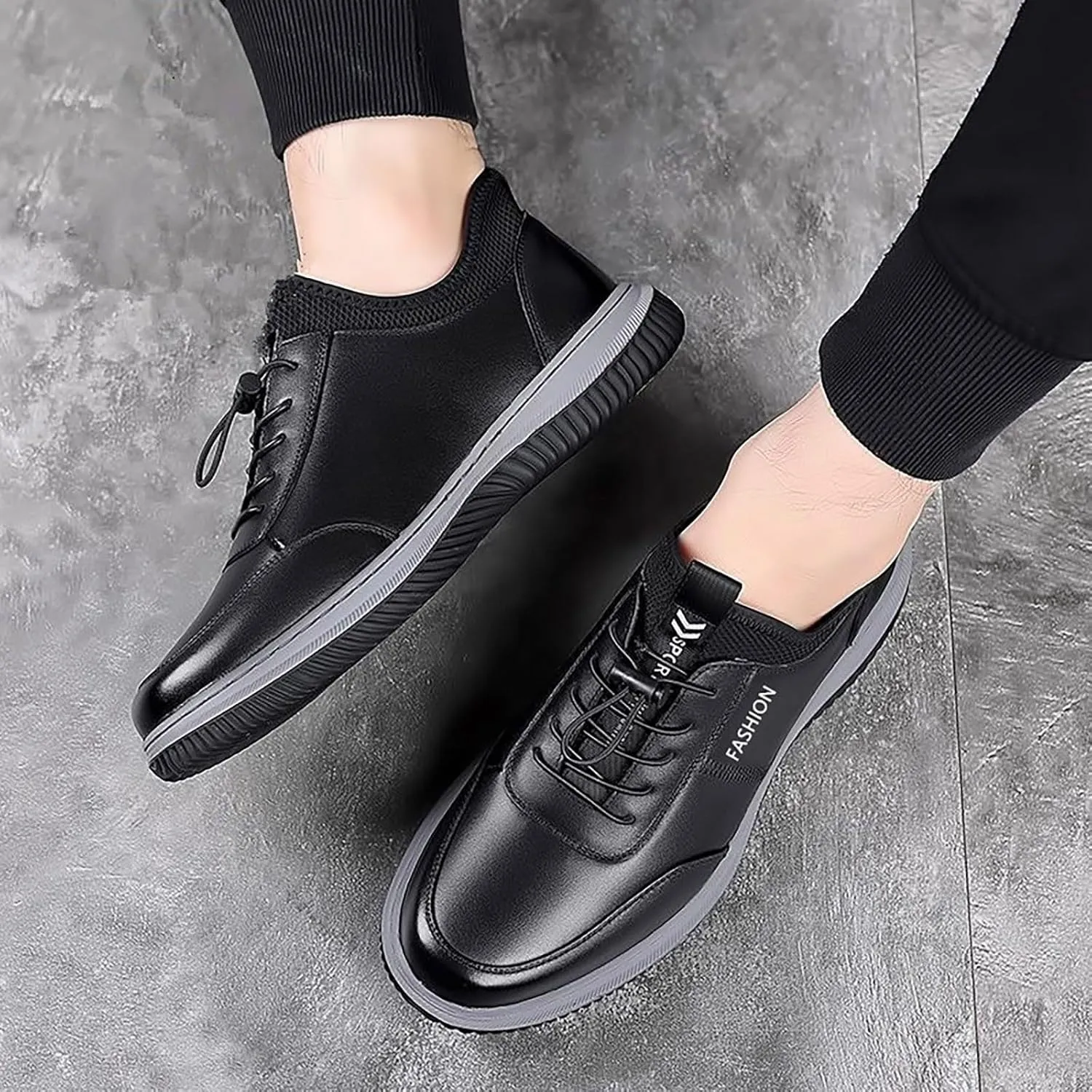Men's Spring and Autumn High Top Casual Shoes Non Slip All Day Wear Comfortable Breathable Flat Bottom Leisure Sports Shoes Lace up Solid Color