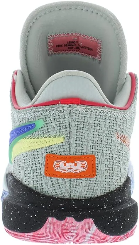 Nike Boy's Lebron XX SE (Big Kid)