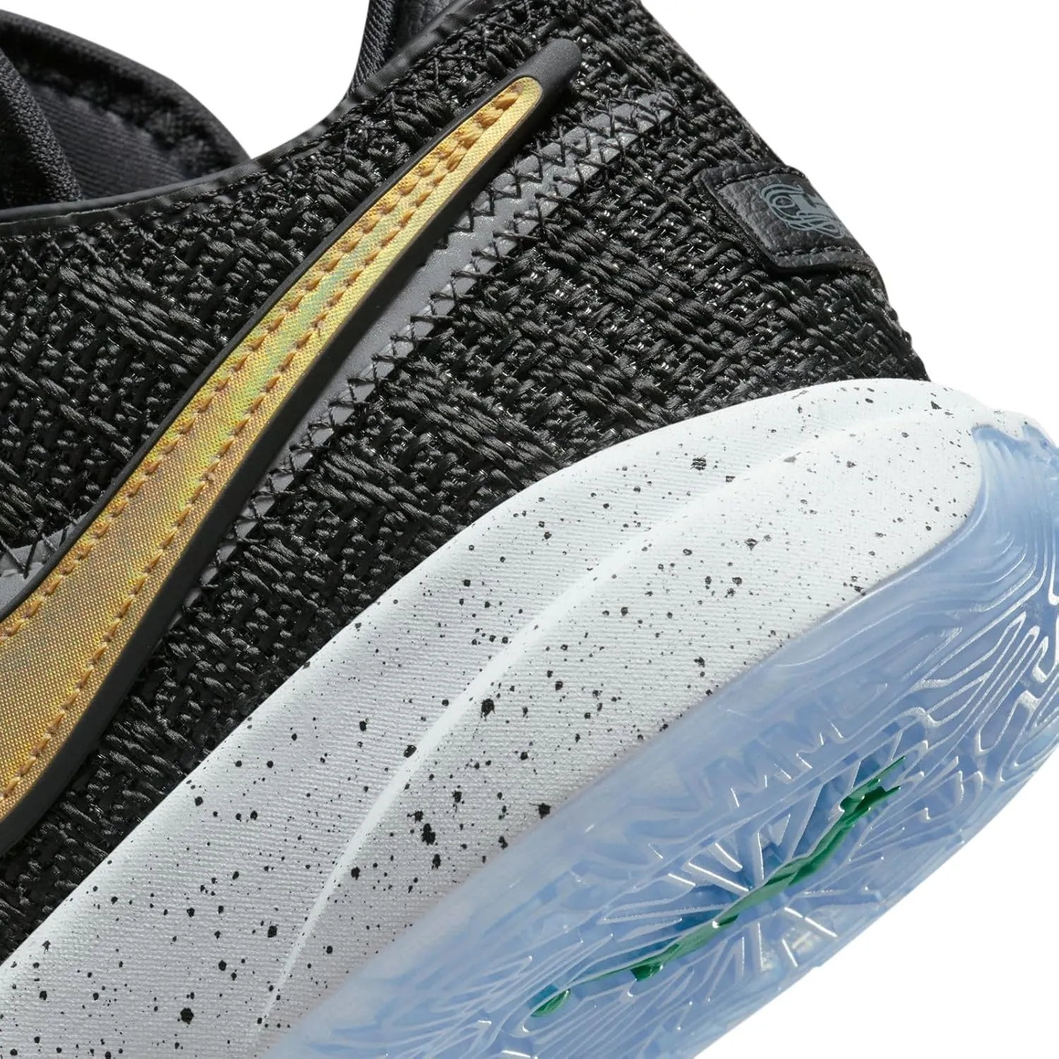 Nike Boy's Lebron XX SE (Big Kid)
