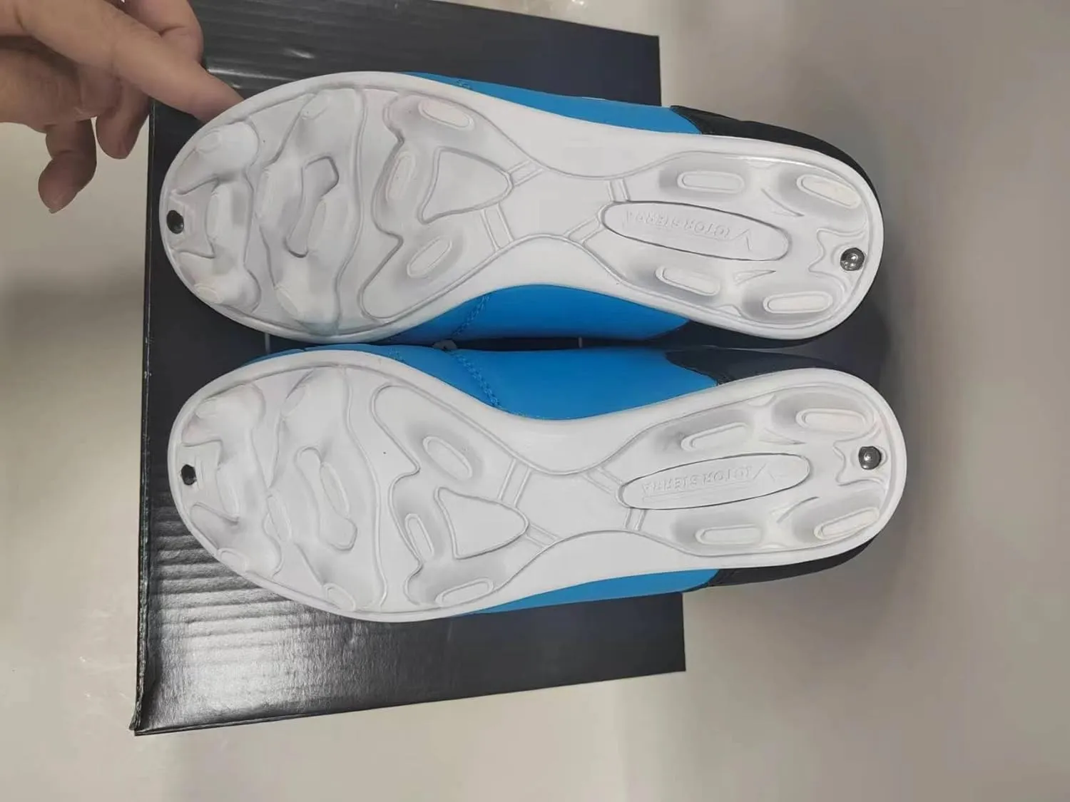 Victor Sierra Boys and Girls Kids Cattura MD JR Soccer Cleats