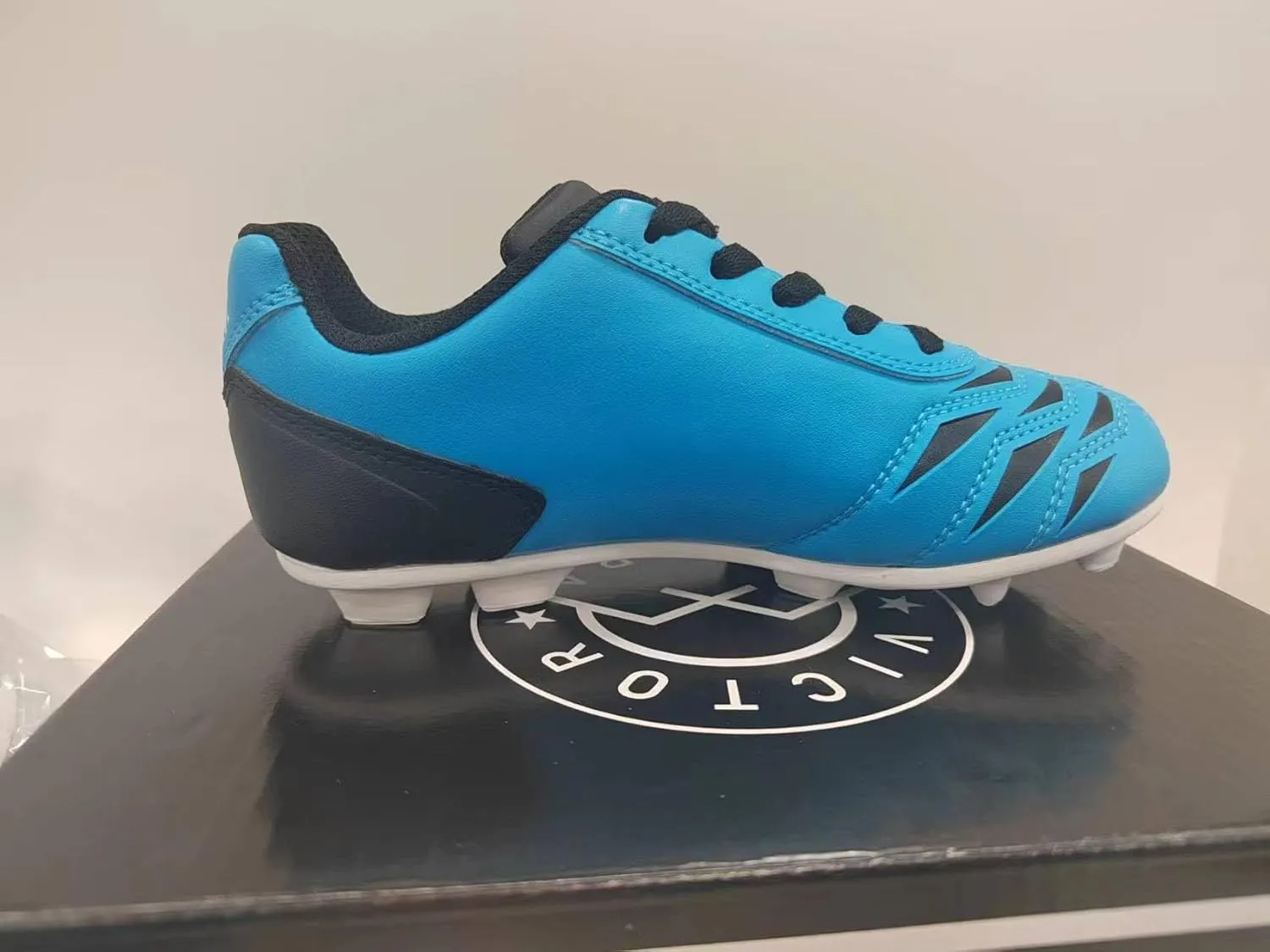 Victor Sierra Boys and Girls Kids Cattura MD JR Soccer Cleats