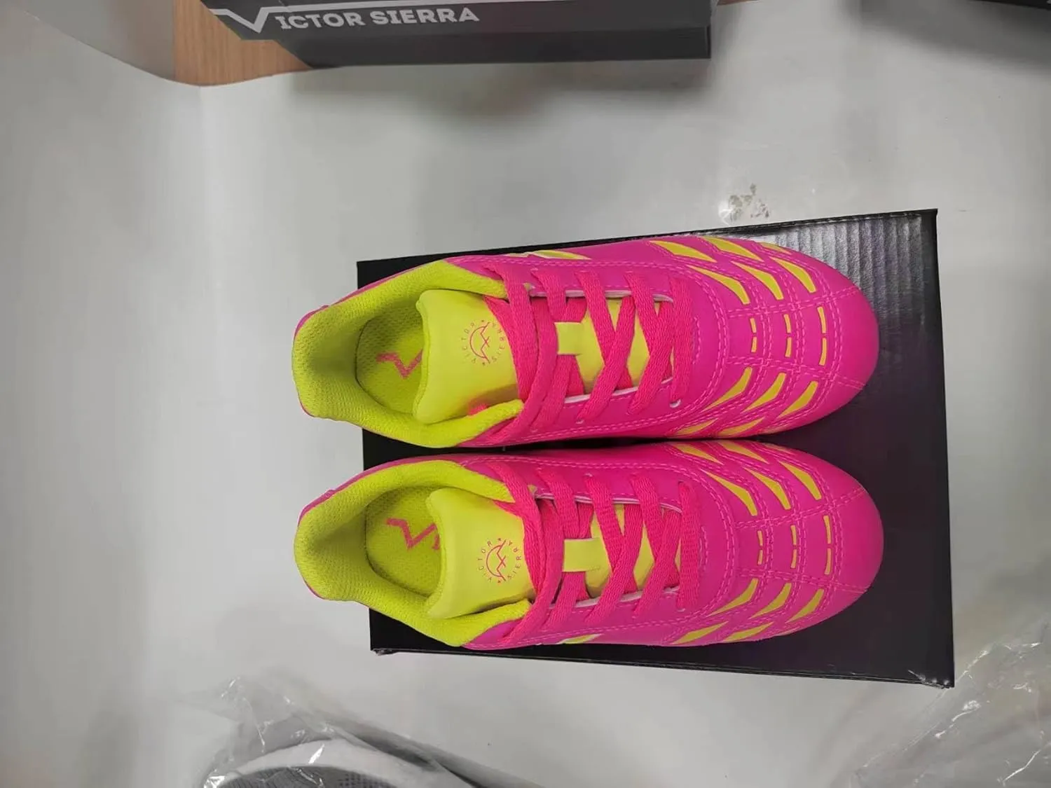 Victor Sierra Boys and Girls Kids Cattura MD JR Soccer Cleats